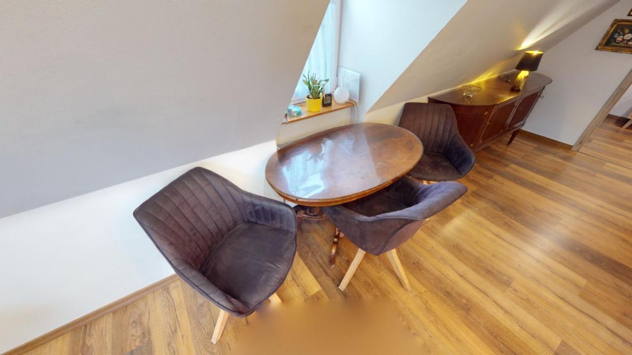 Apartman Atelier Vary V Nove Zrekonstruovanem Dome Karlovy Vary Exterior foto